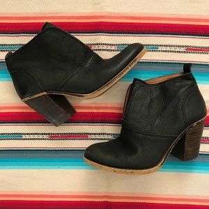 Lucky Brand black leather booties